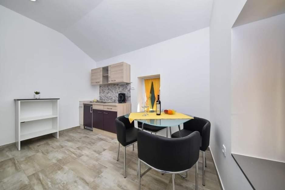 Kuca Za Odmor Megi Apartment Posedarje Exterior photo